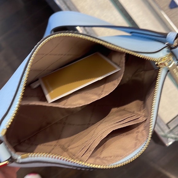 MICHAEL KORS JET SET TRAVEL SMALL SHOULDER CROSSBODY BAG WITH TECH ATTCH AIRPOD - Picture 8 of 16